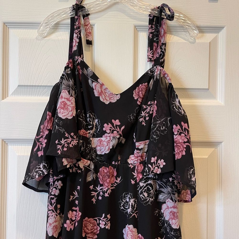 Torrid Cold Shoulder Rose Dress - Picture 4 of 12